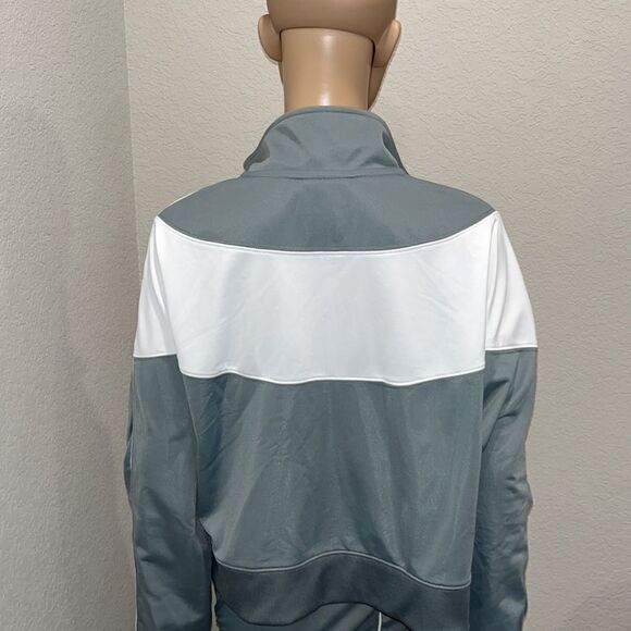 Nike-Sweat suit in excellent condition, like new. - Picture 7 of 12